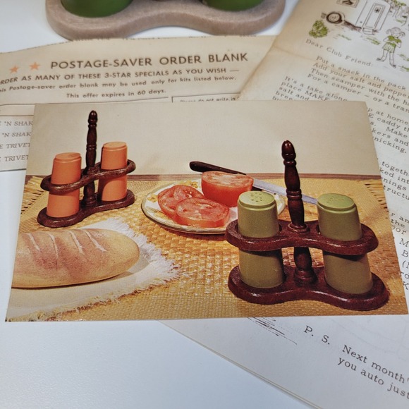 Vintage National Handcraft Society Make N Shake Salt Pepper Shaker Set Wood Rack - Picture 2 of 6